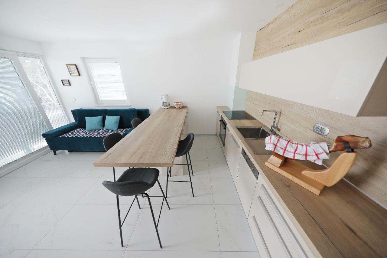 Luxury Sunset Penthouse With Seaview Petrčane